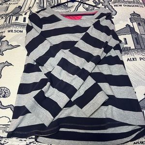 Long sleeve sweater/sweatshirt